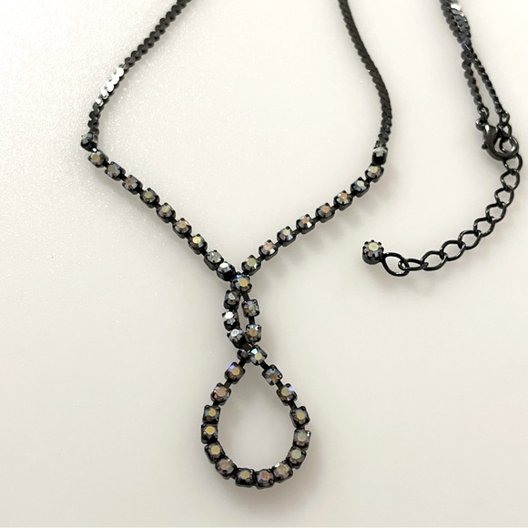 Vintage Iridescent Rhinestone Gunmetal Serpentine Chain Necklace - Picture 7 of 16